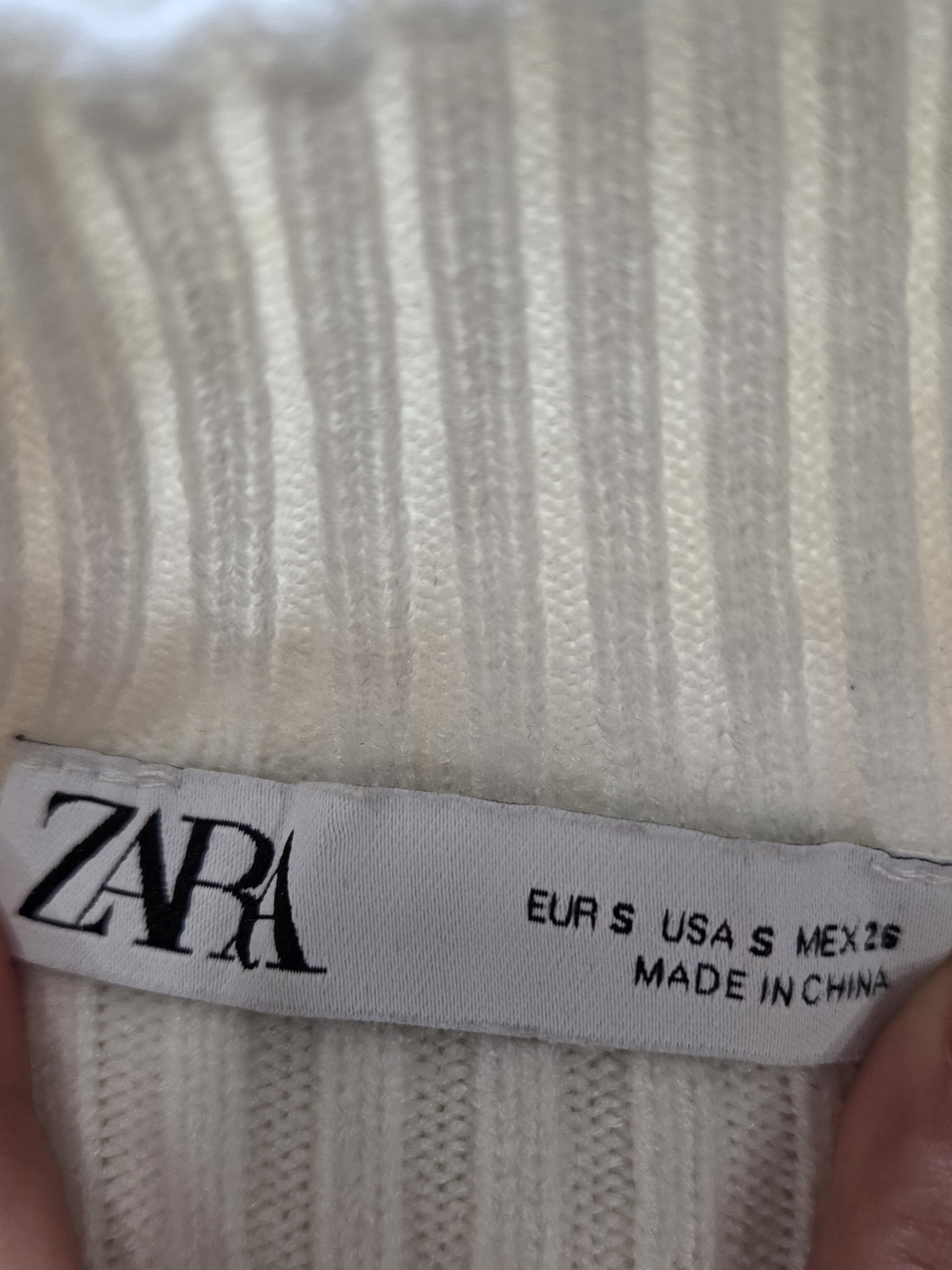 ZARA Cream Ribbed Women's Sweater - Classic Crewneck